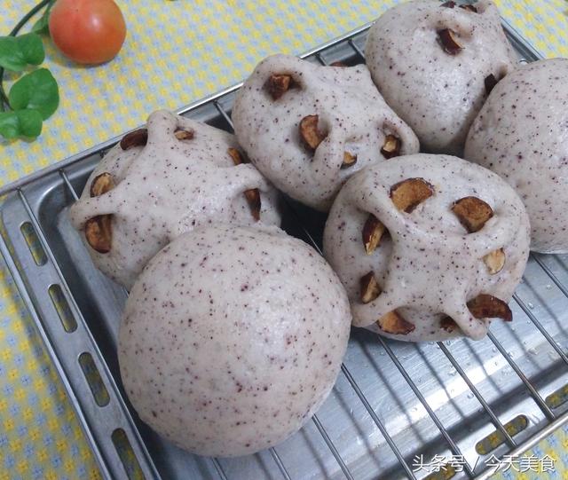 创意黑米面大枣馒头,东北做法,营养健康新吃法,吃上一个就饱!