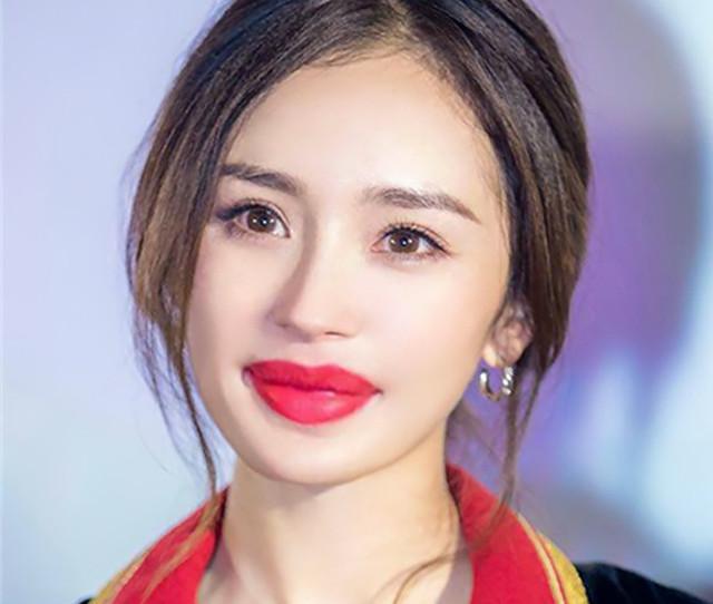 当女星都变成"香肠嘴",baby变化最小,杨幂,热巴都萌翻了!
