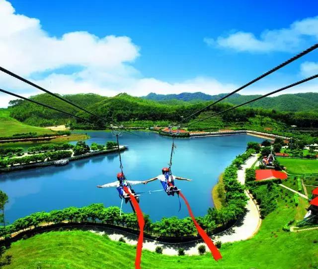 "为主题,按照春,夏,秋,冬四季轮回的概念,建成"春晖园,夏晓园,秋实园