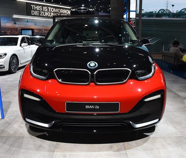 两台迷你小型车,女性车友速来看