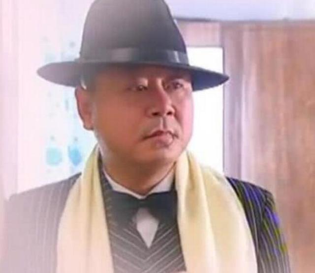 看完范伟在《马大帅》中的众多职业,发现最狠的不是维多利的彪哥