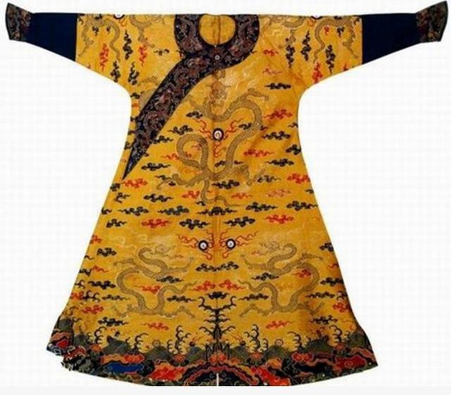 古代皇帝龙袍一件多少钱?恐怕王思聪知道都惊讶!