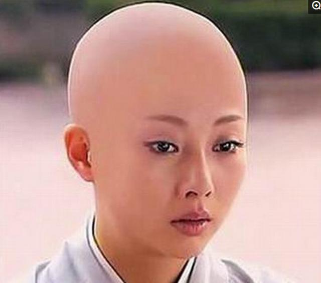 女星剃光头后是美是丑一看便知!林志玲孙菲菲杨幂或封最俏尼姑