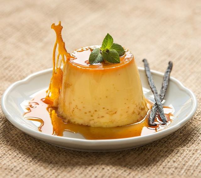 甜点力荐焦糖鸡蛋加牛奶搭配抹茶布丁好吃到爆