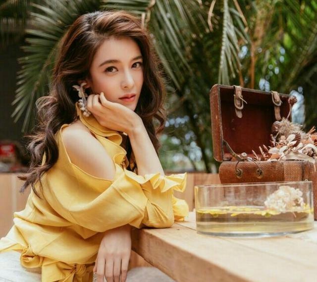 她的名字像个日本人,但她确是个地道中国女神!