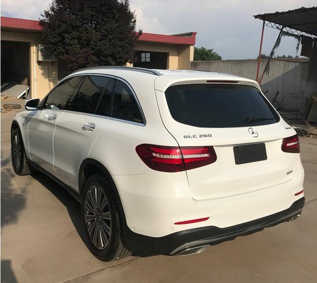 富商花47万买辆奔驰glc260提车赠送的健身单车成亮点