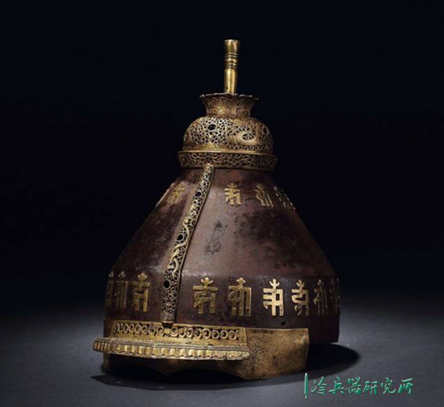 揭密中国古代兜鍪装饰物“盔缨”,古今中外同等骚包!|青铜|装饰物|头盔_新浪新闻