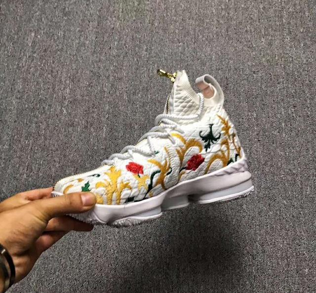 了最全NBA球星耐克阿迪达斯安德玛篮球鞋大