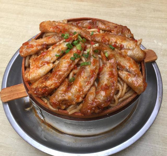 江西美食小吃:兴国米粉鱼简单做法!