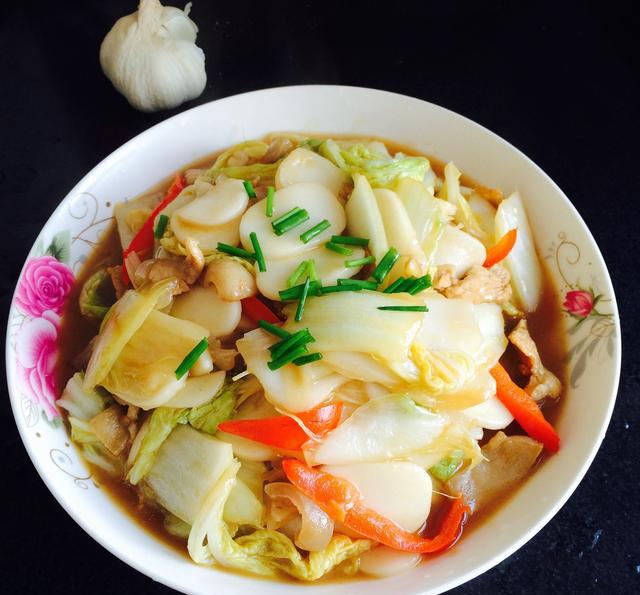 大白菜炒年糕,好吃又便宜,营养价值高