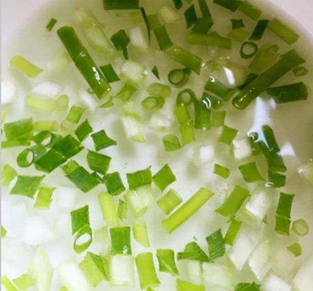 葱煮水喝有什么好处?