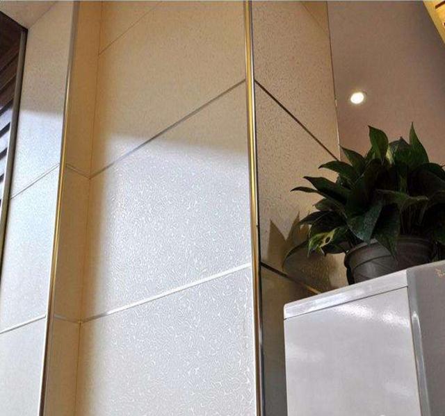 新房瓷砖用不锈钢做阳角线,装修公司亲戚看后却说我家是土包子!