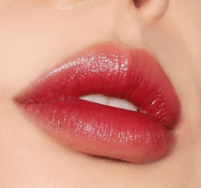 你还在画咬唇吗?超美「花瓣唇」,就靠这招渡过整个春夏了!|唇彩|花瓣|