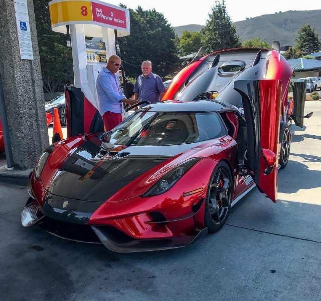 为了搭配一双鞋买一辆法拉利,土豪的世界我不懂