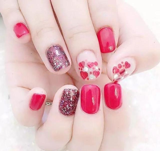 马眼亮片美甲,这么美你知道吗?