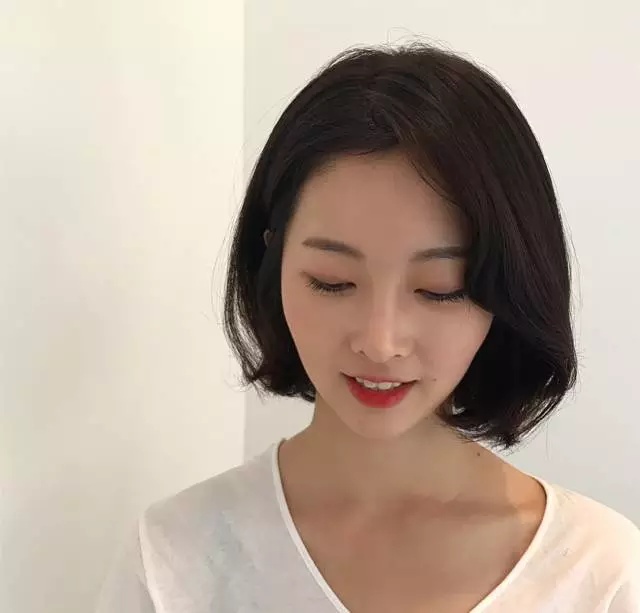 剪妹子過來2018流行的發型短發發色參考,想換短發的發型看上癮初中級考試經濟師圖片