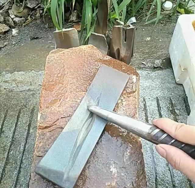 只要功夫深,铁棒磨成针,网上小伙用行动来证明自己!