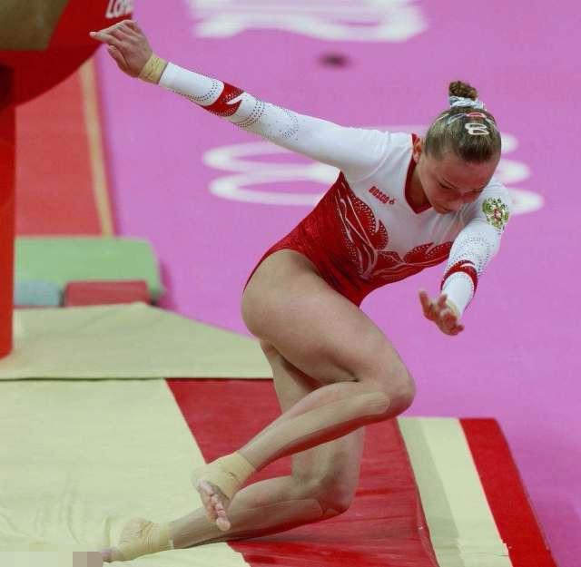 为了给女儿治病,米洛索维奇和两个退役的队友远赴千里到日本,为了能更