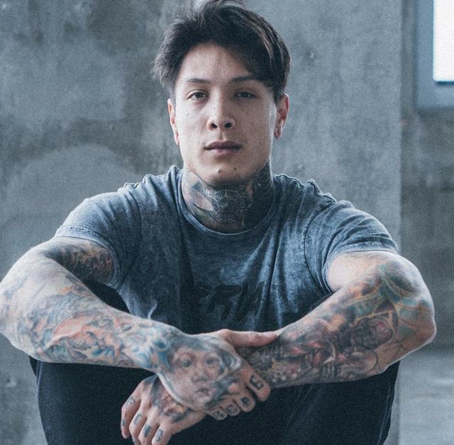 健身名人们都在身上纹了些什么