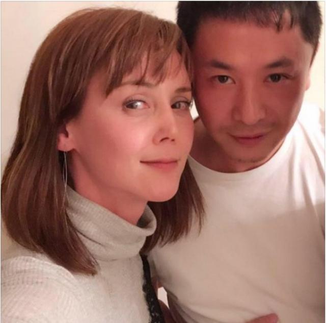 曾美得像洋娃娃的亚姐冠军|韩君婷|亚姐|洋娃娃_新浪新闻