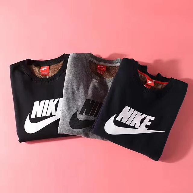nike 17秋冬最爆的大logo版黄金绒款卫衣