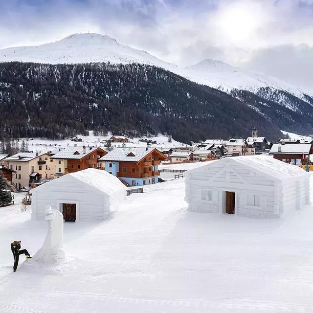 白色的世界冰天雪地雪房子