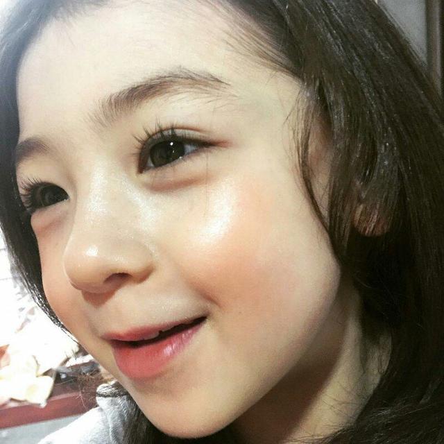 这名纯天然的韩国最可爱小女孩把网友们的心都偷走了