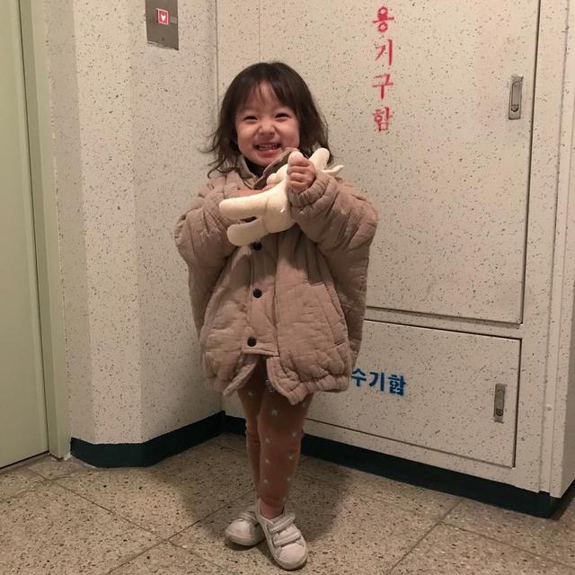 家有3岁小女儿?这21套穿搭既舒适又萌萌哒,够美一个冬天咯