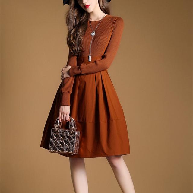 70后女性别穿太老土,八款精致减龄的美裙,给你想要的高贵优雅