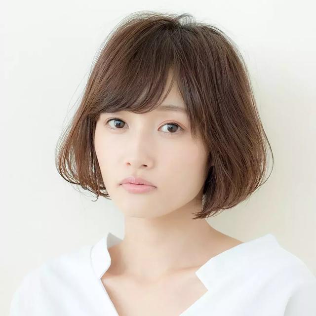 近期最有人气的16款波波头发型时尚又减龄