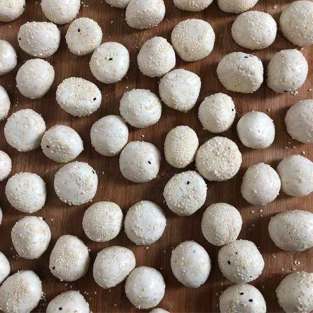 过年做的油炸糯米果子