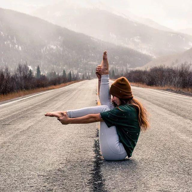 最受欢迎的9张瑜伽图,第1张被狂点赞,能做到的先给自己鼓个掌