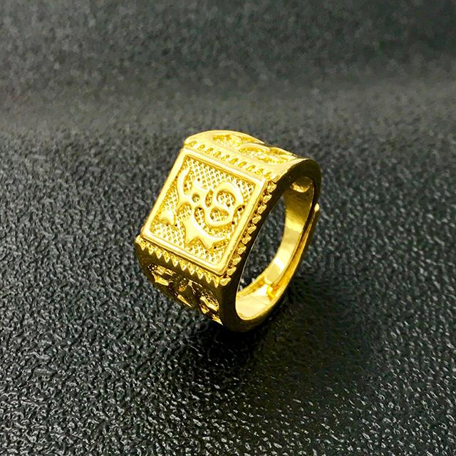 高铁上!见一东北大哥带的戒指真扎眼,一看就