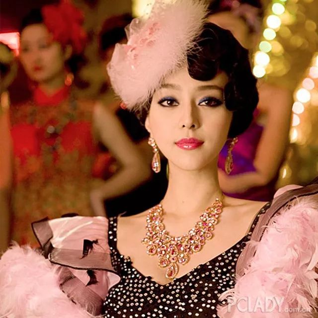 富家公子致孕舞女被讹,请杜月笙摆平,杜月笙只说了两句话