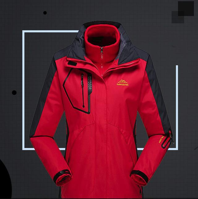 爬山穿羽绒服还是冲锋衣 冲锋衣徒步和登山有什么区别