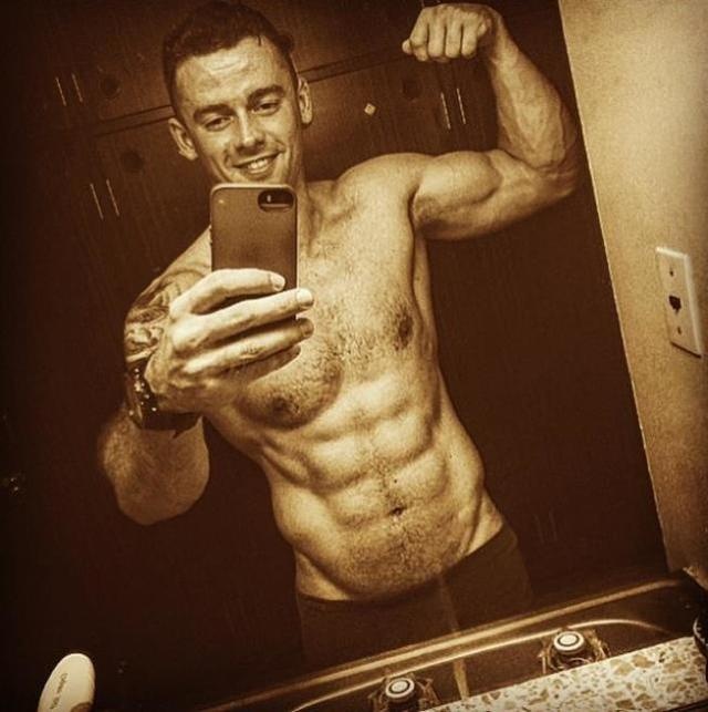 美国大兵刷新引体向上世界纪录,他们可是世界