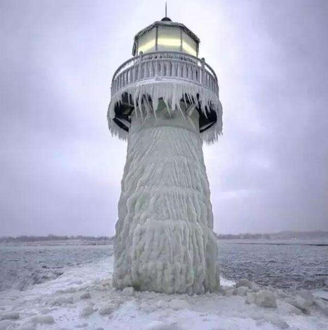 撒哈拉在下雪悉尼在发烧南北半球极寒极热天当地人要哭了