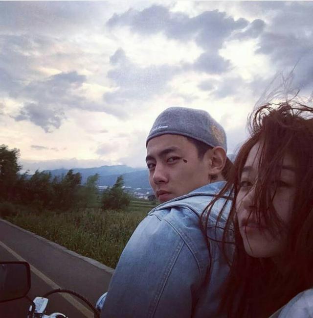 阚清子纪凌尘私照火了?这对情侣的合照才是火的全球都知道