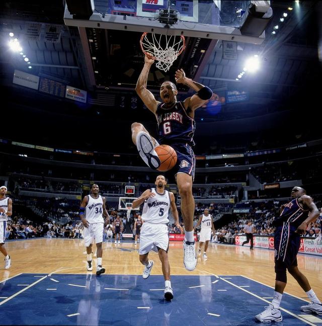 盖帽可以够到篮板上沿的"状元秀"-肯扬·马丁