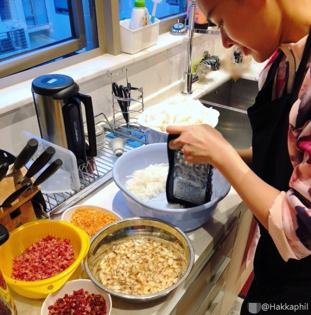 胡杏儿亲自下厨制萝卜糕,贤惠模样让李乘德直言辛苦你了