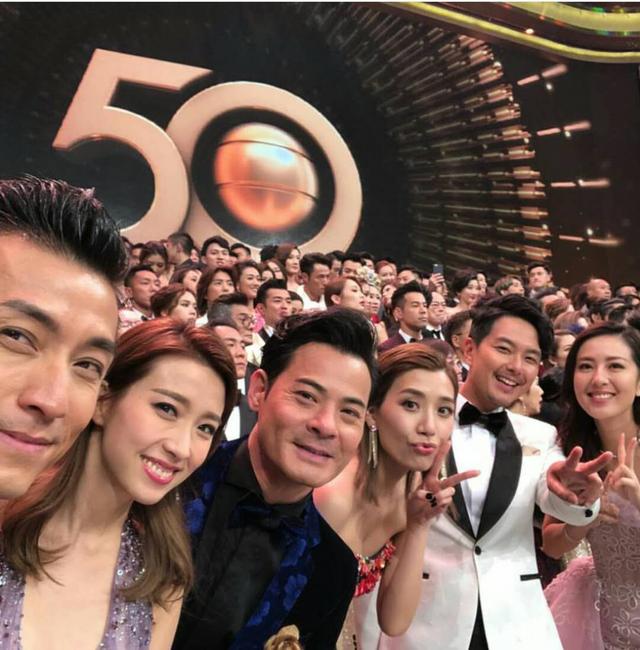 tvb50周年台庆,50位女神花旦同台表演,网友:太美了!