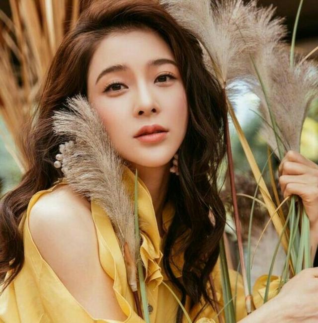 她的名字像个日本人,但她确是个地道中国女神!