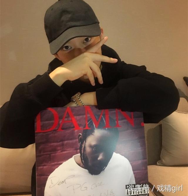 pgone微博小号被发现赶紧删博换头像粉丝公然留言嘲笑李小璐