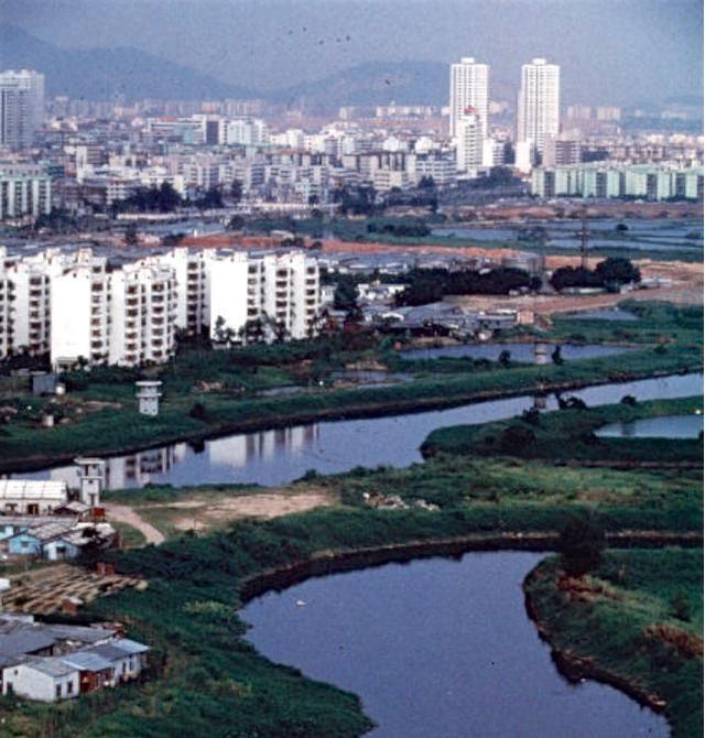 1993年深圳老照片: 图4让人心酸,图6有钱人才能买,图8仍买不起