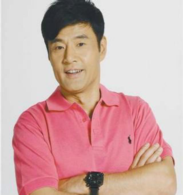 受李连杰影响拍功夫片, 著名反派演员, 有两个身份向华强都不敢惹