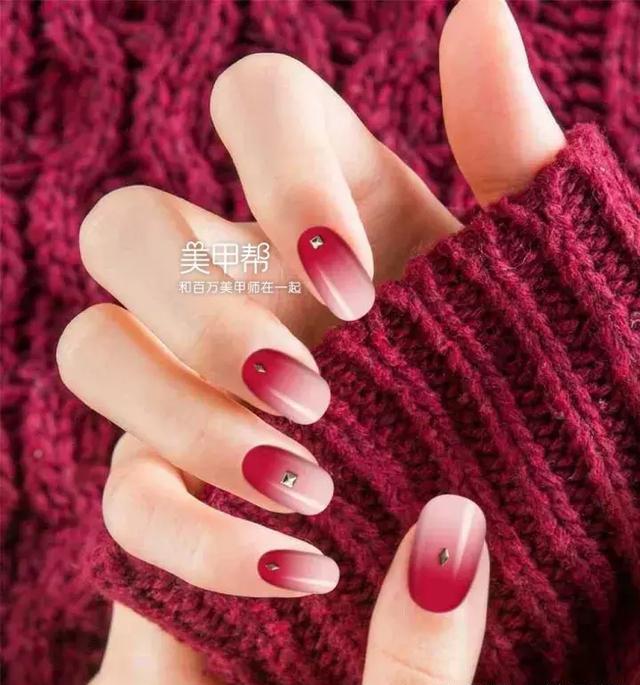双色渐变美甲,高级又显白!