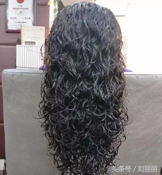 2018烫发就选"全头卷",快乐时尚迎新年