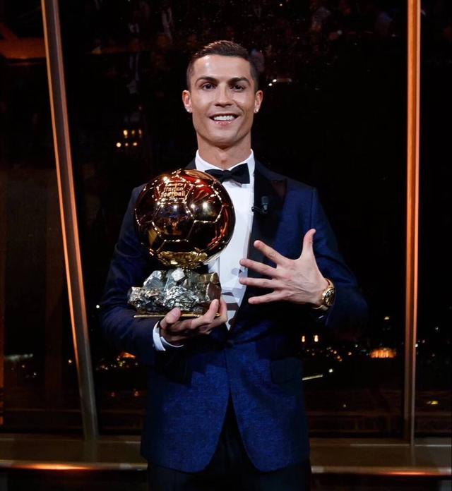 金球奖:c罗豪取五杀 内马尔:十年了 两位老大哥能不能挪挪窝?