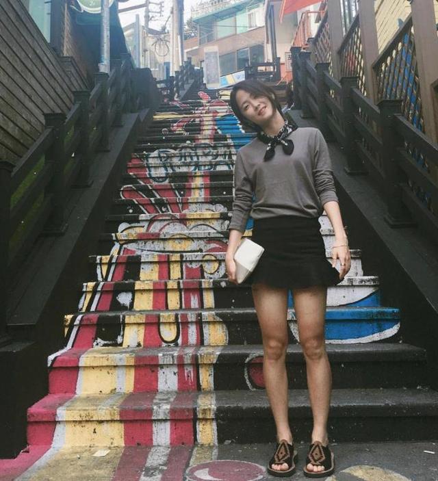 必须提得到的是,韩国女足阵中的10号球员李玟娥,尤其值得我们的注意.