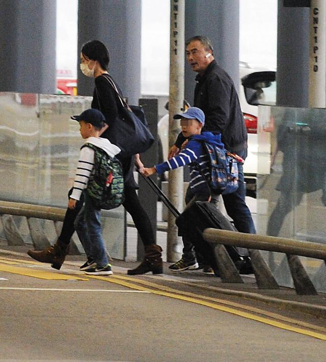 大家想看李长禧的真面目,可能要等到他过了20岁,成为家族接班人之后.